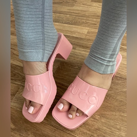 Authentic Gucci Rubber Slides - Picture 5 of 7